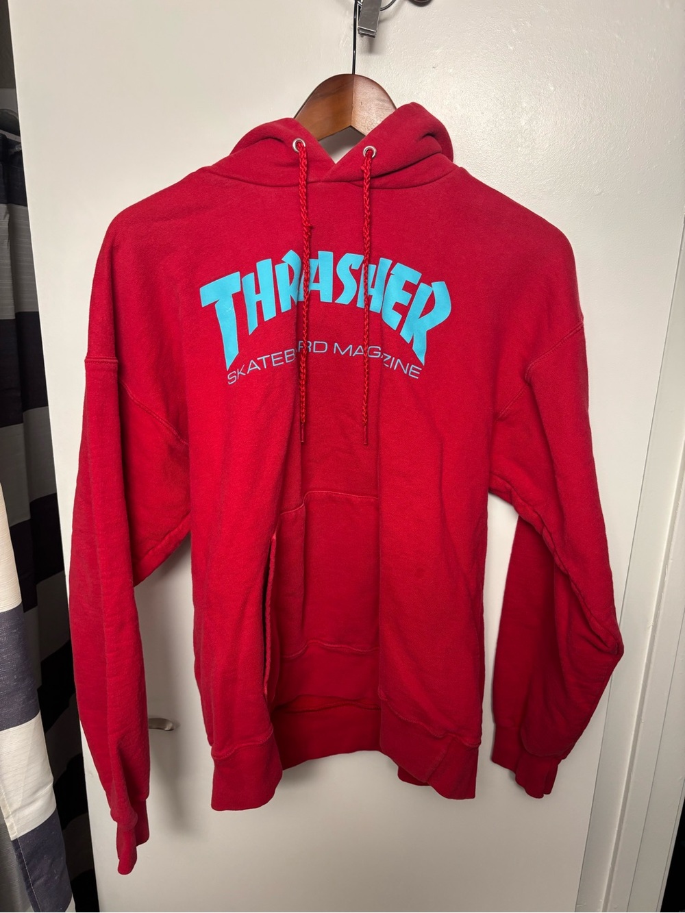 Thrasher magazine men’s size large hoodie